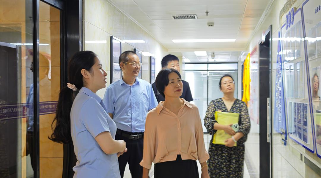 热烈欢迎河南省电器工业协会领导一行莅临驰诚电气考察指导